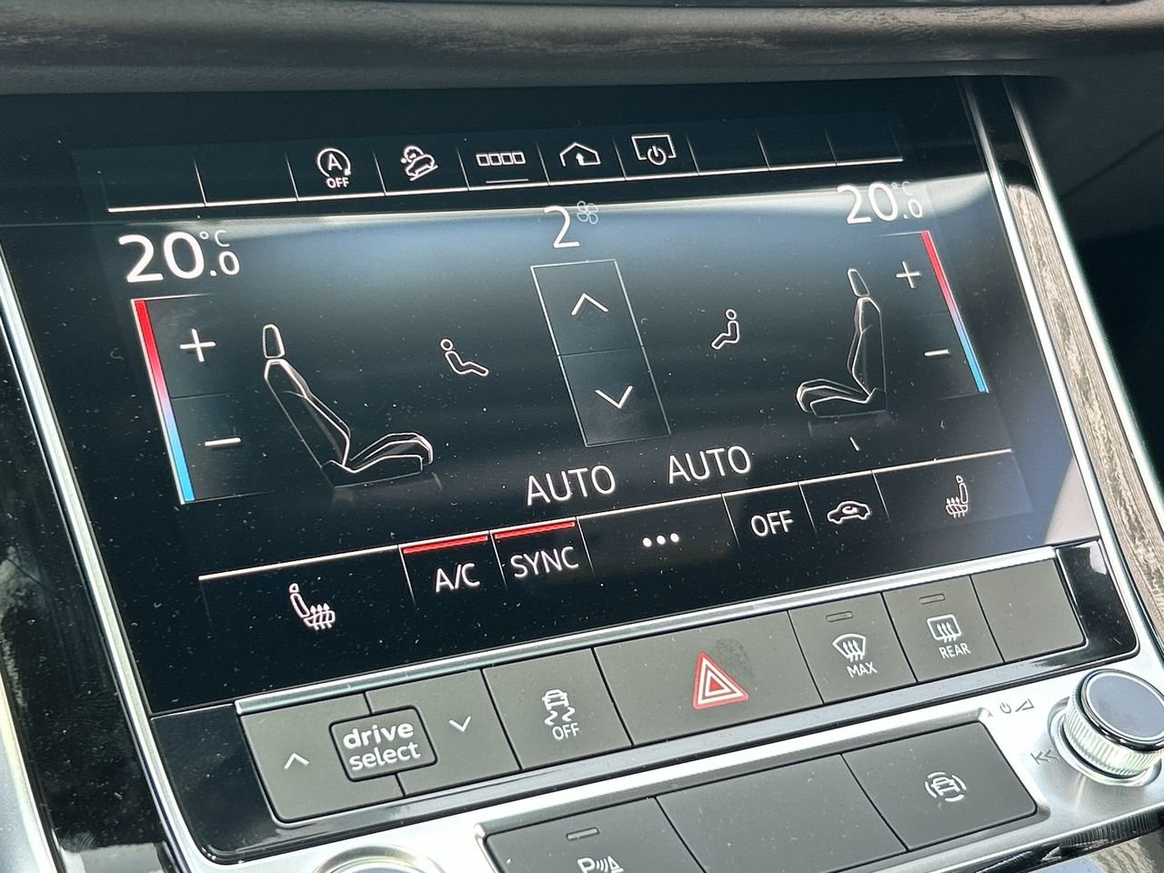 New 2023 Mythos black metallic Audi Komfort 55 TFSI quattro image 27