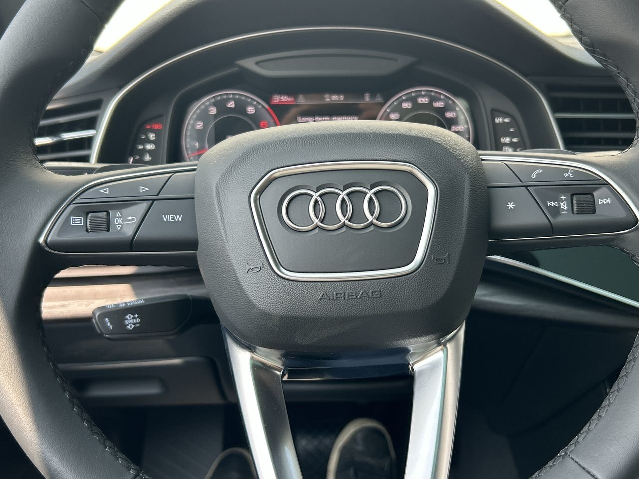 New 2023 Mythos black metallic Audi Komfort 55 TFSI quattro image 22