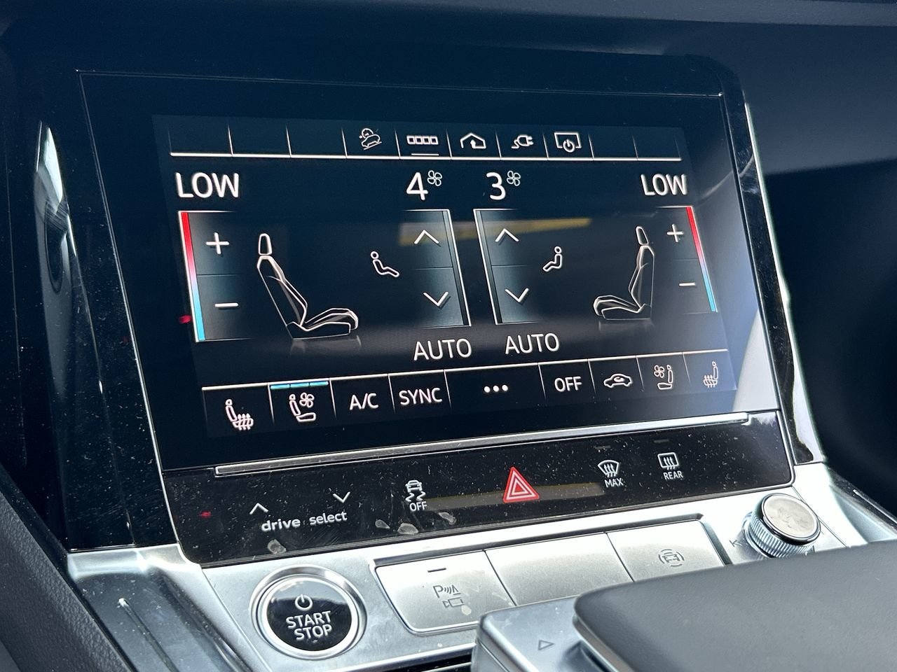 New 2024 Plasma Blue metallic / Pearl effect Audi Quattro image 25