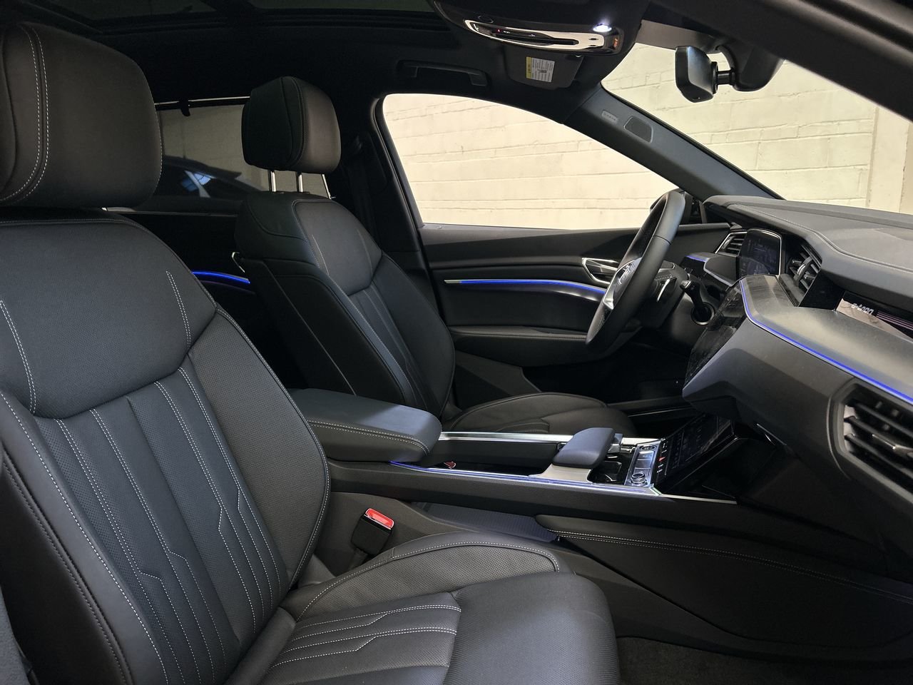 New 2024 Mythos Black metallic / Pearl effect Audi Quattro image 34
