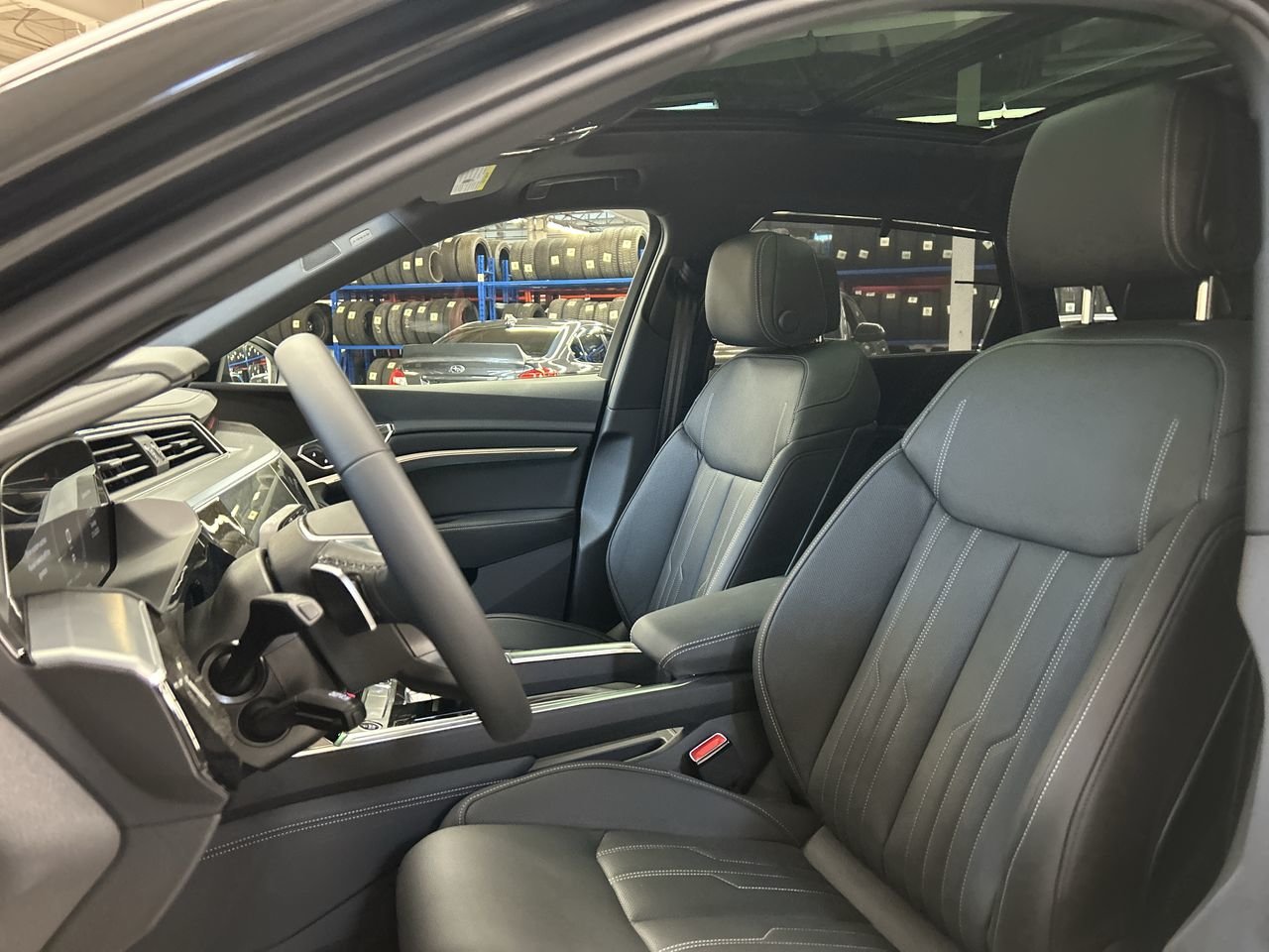 New 2024 Mythos Black metallic / Pearl effect Audi Quattro image 20
