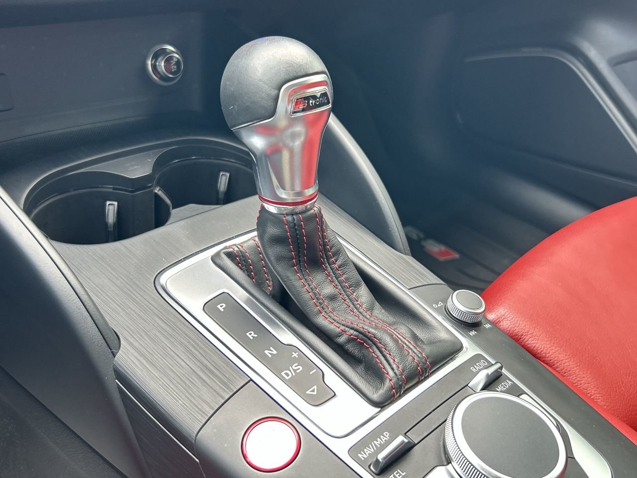 Certified Used 2020 White Audi TECHNIK image 28