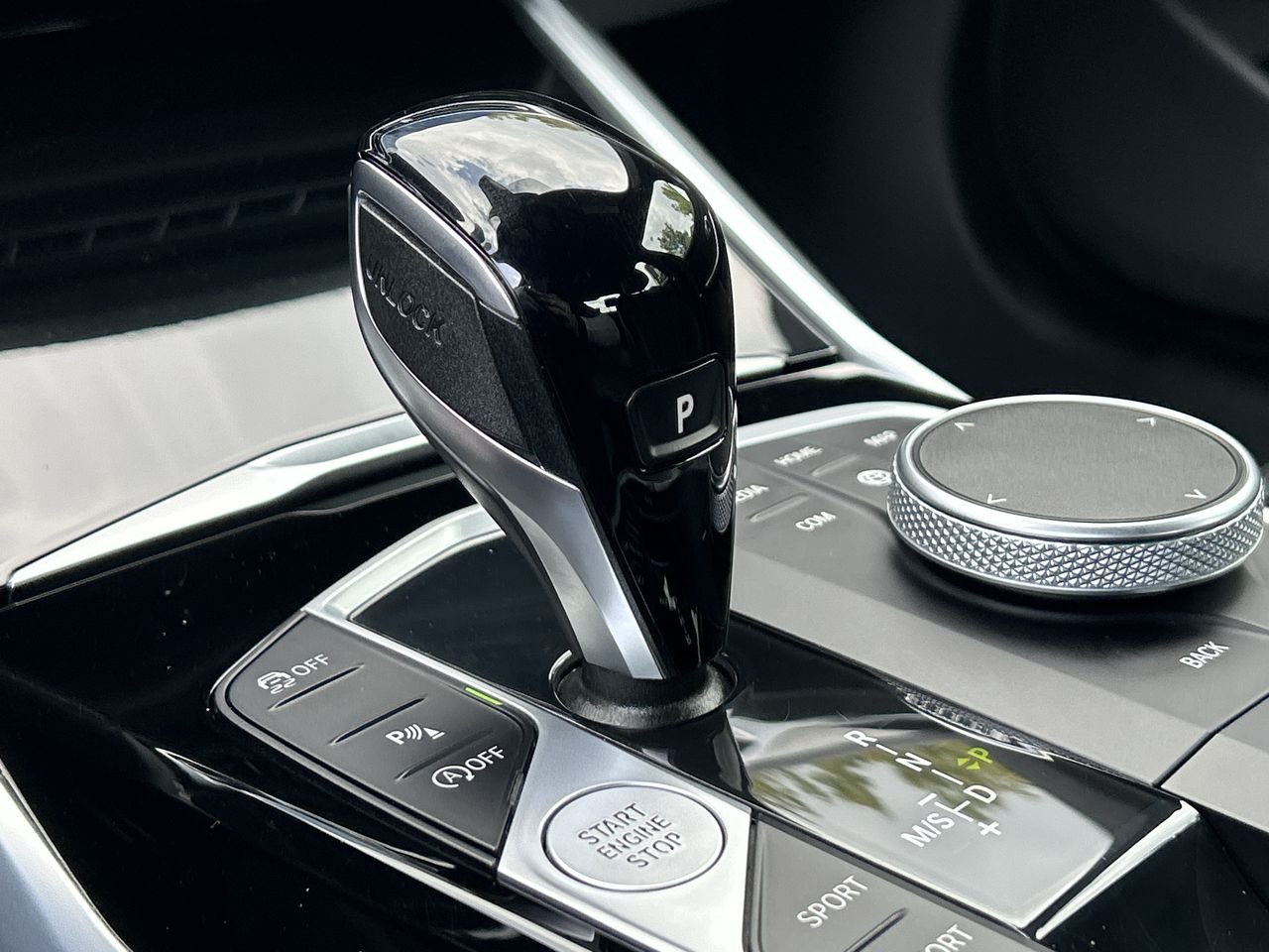 Used 2022 Mineral Grey Met BMW XDrive image 28