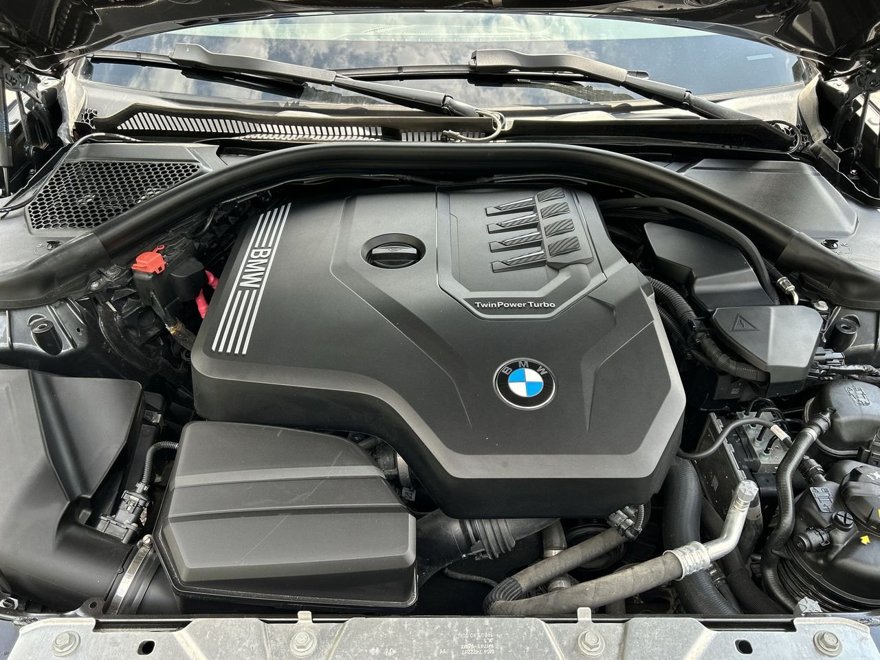 Used 2022 Mineral Grey Met BMW XDrive image 34