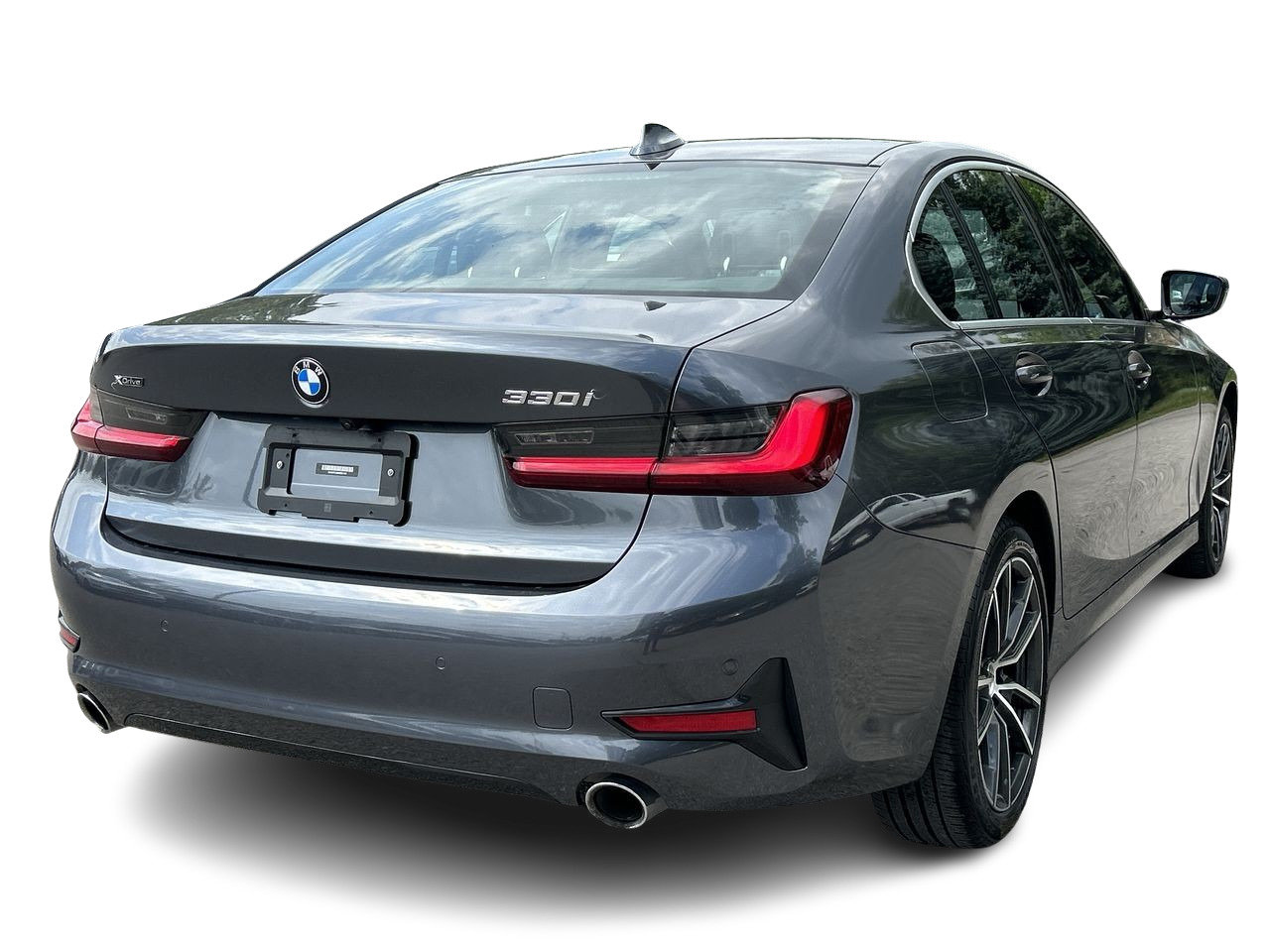 Used 2022 Mineral Grey Met BMW XDrive image 9