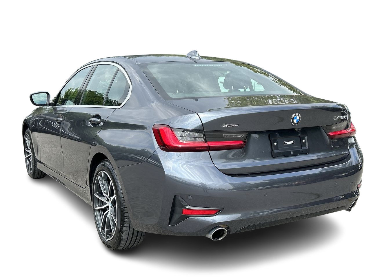 Used 2022 Mineral Grey Met BMW XDrive image 6