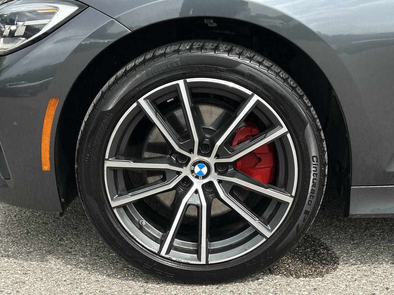 Used 2022 Mineral Grey Met BMW XDrive image 18