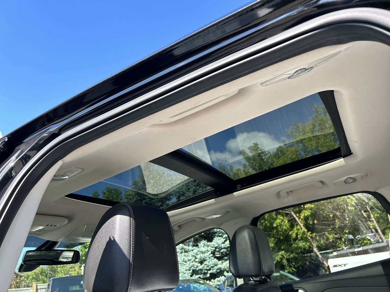 Used 2014 Black Ford Titanium - FWD image 30