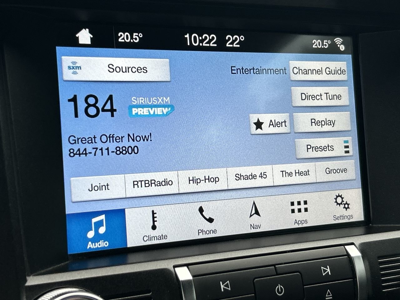 Used 2018 Oxford White Ford GT Premium image 24