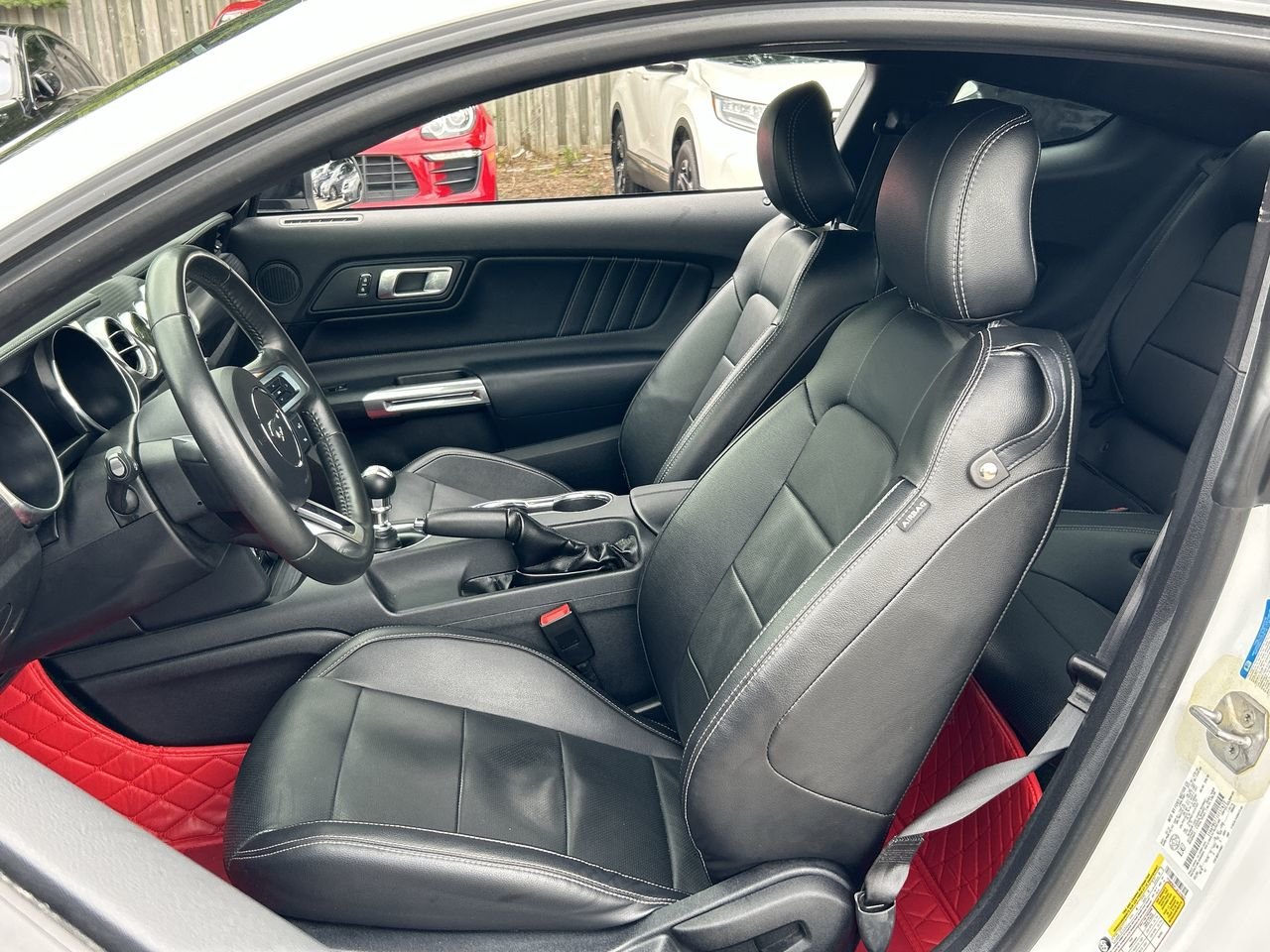 Used 2018 Oxford White Ford GT Premium image 19