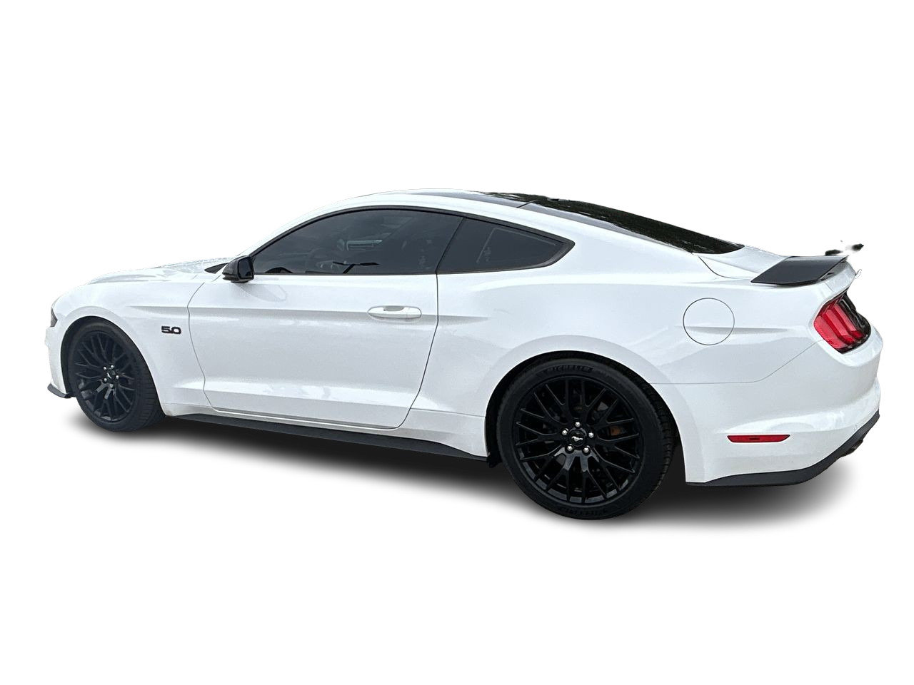 Used 2018 Oxford White Ford GT Premium image 6