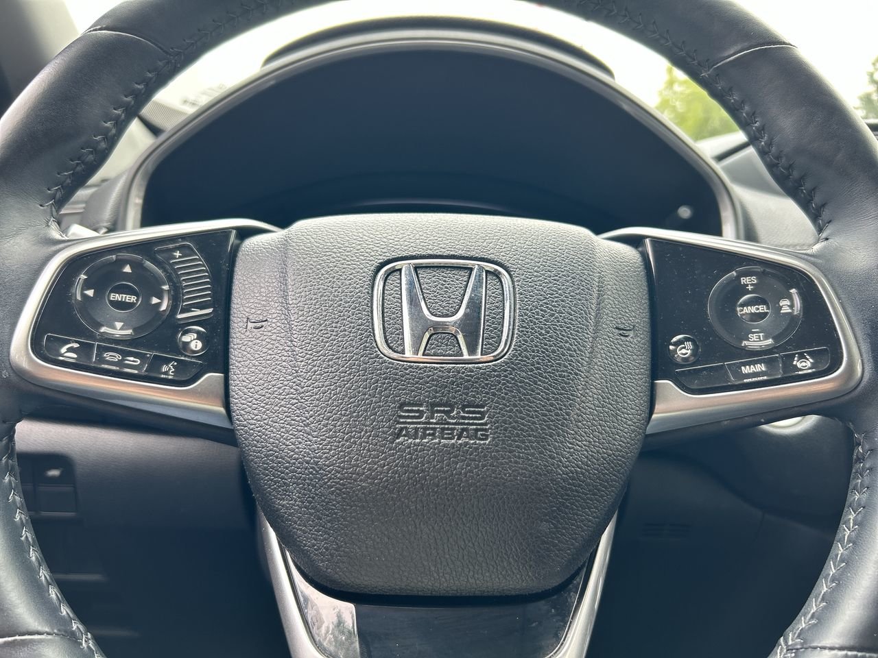 Used 2017 White Diamond Pearl Honda Touring image 22
