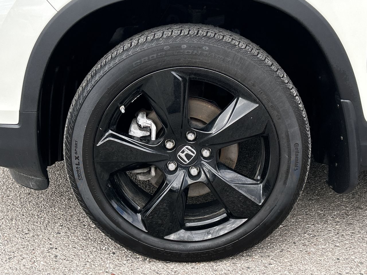 Used 2019 White Honda Touring image 18