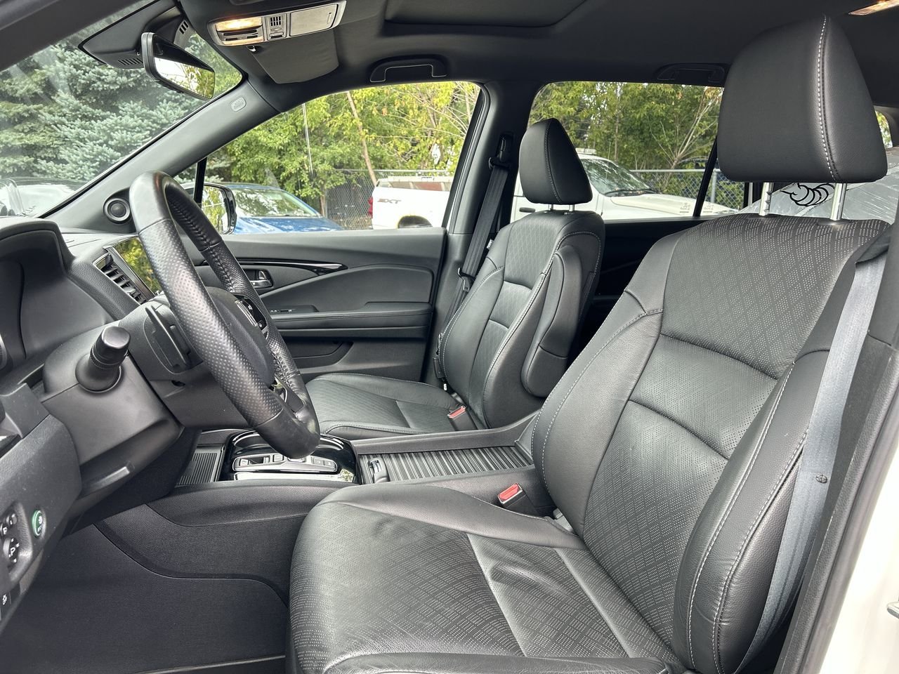Used 2019 White Honda Touring image 19