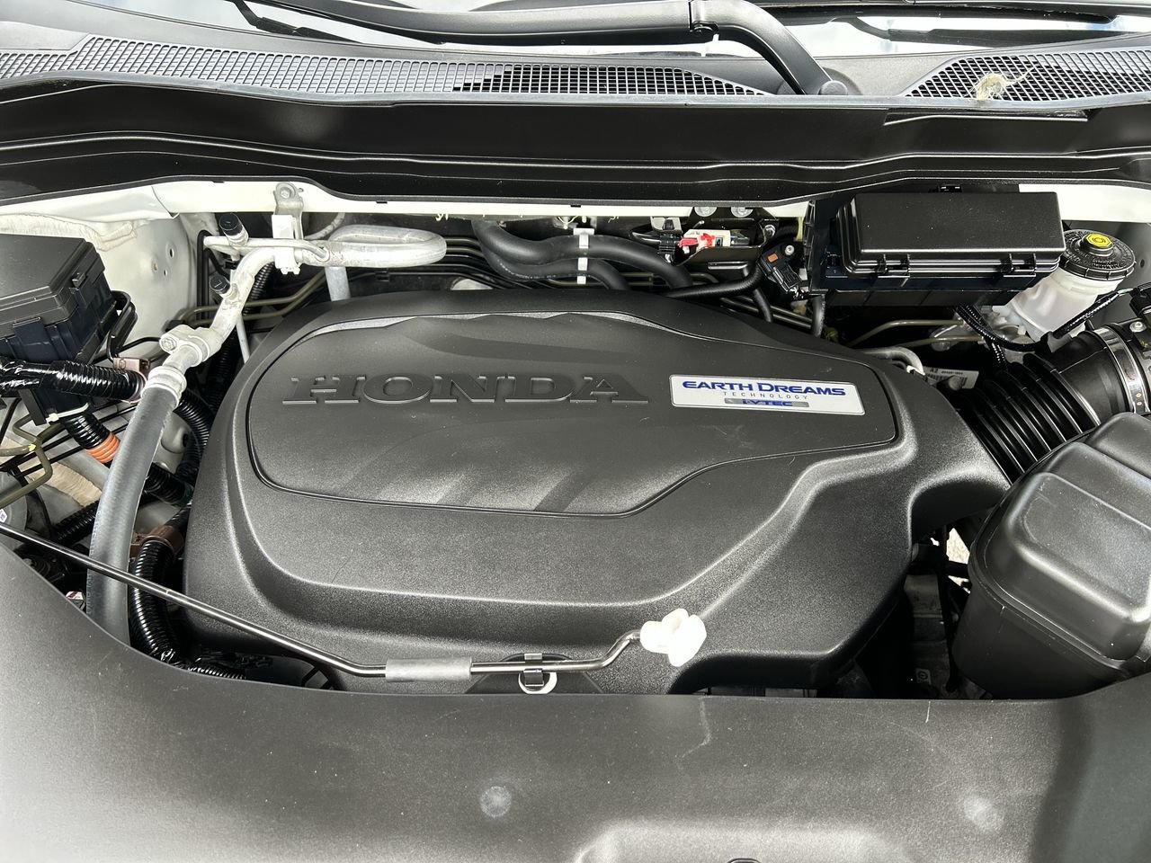 Used 2019 White Honda Touring image 34