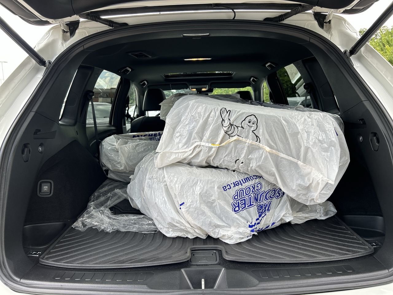 Used 2019 White Honda Touring image 32