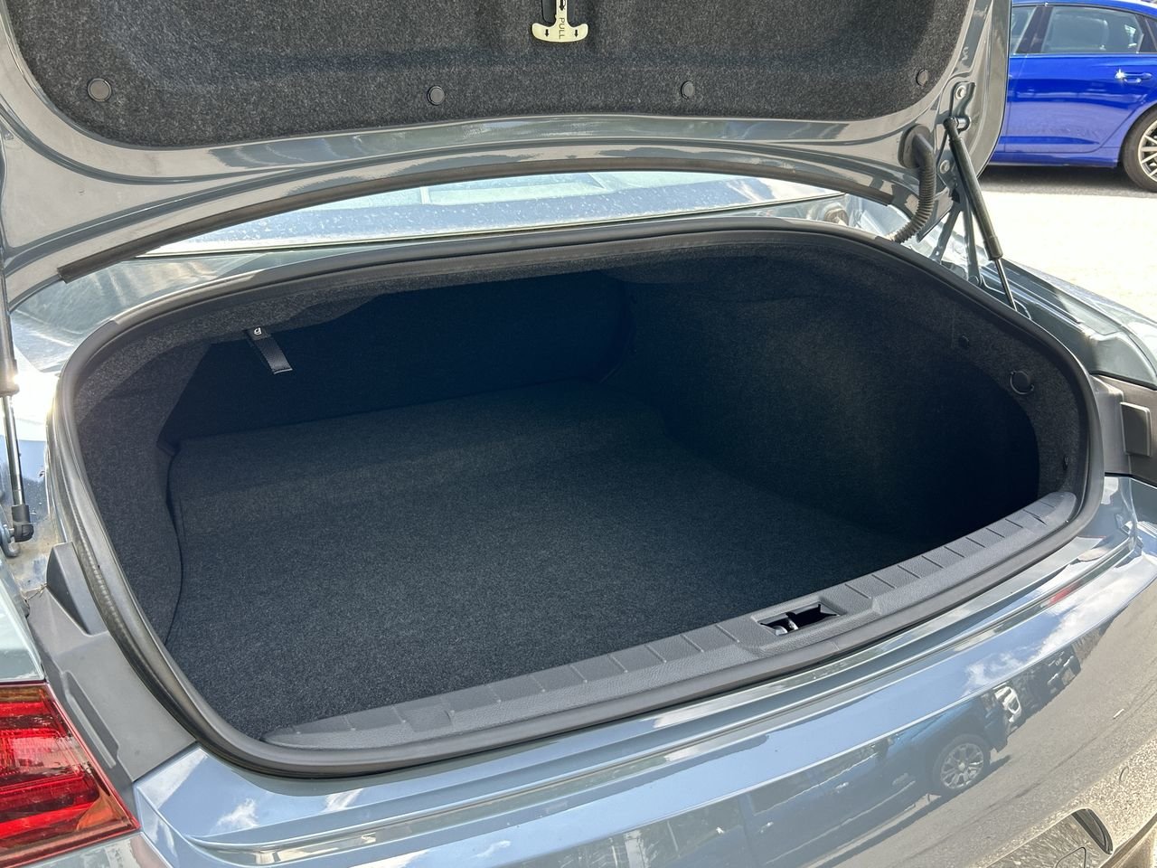 Used 2021 grey INFINITI Sport image 32