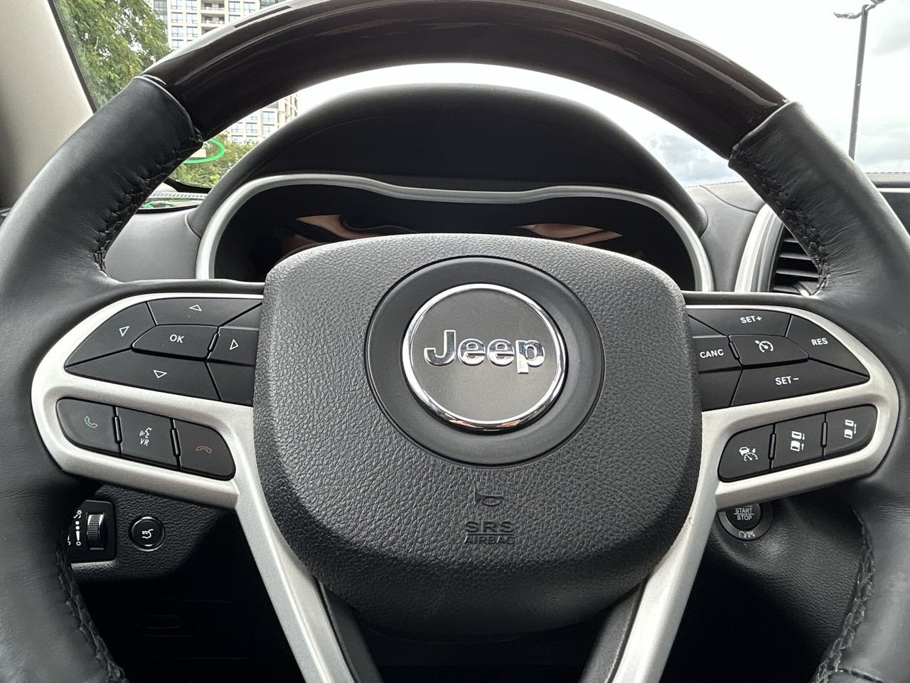 Used 2017 white Jeep 4x4 OVERLAND image 22