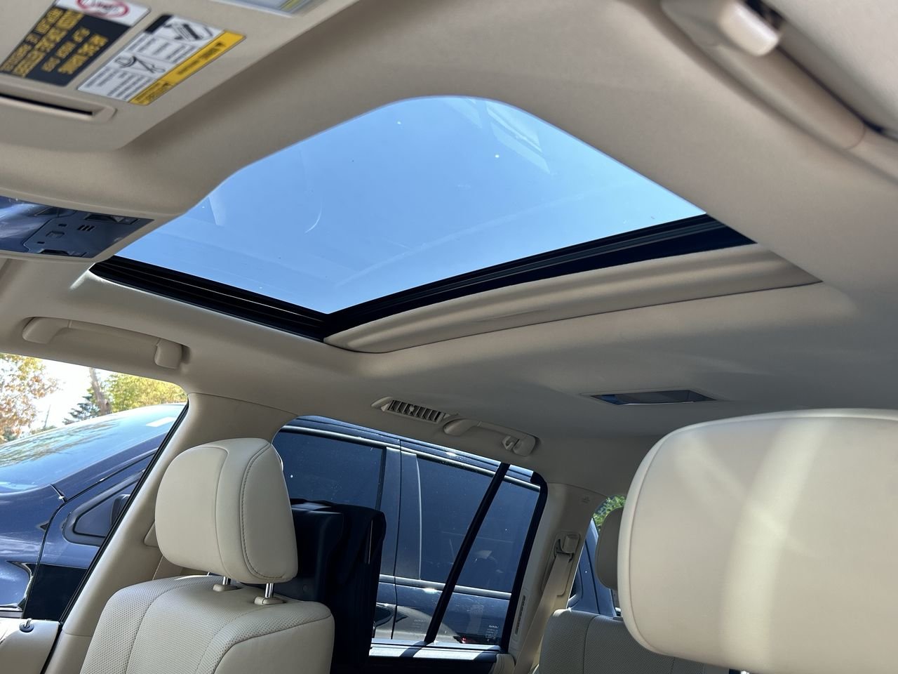 Used 2016 Satin Cashmere Met Lexus 570 image 30