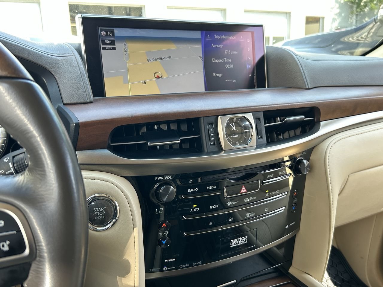 Used 2016 Satin Cashmere Met Lexus 570 image 29
