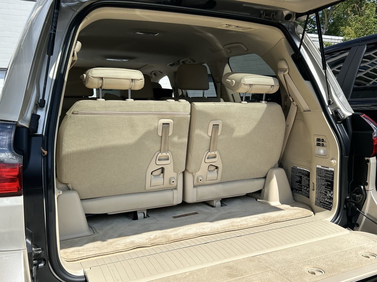 Used 2016 Satin Cashmere Met Lexus 570 image 33
