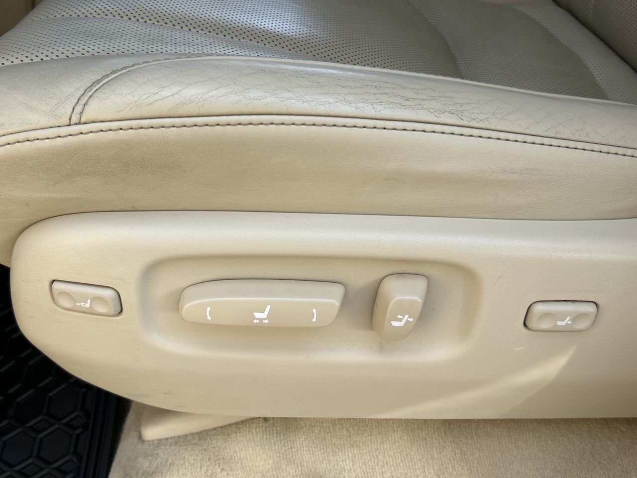 Used 2016 Satin Cashmere Met Lexus 570 image 20