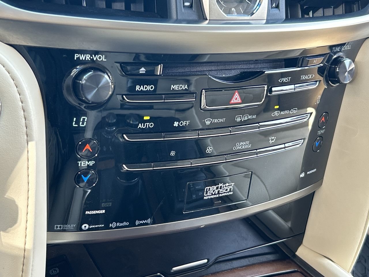 Used 2016 Satin Cashmere Met Lexus 570 image 27
