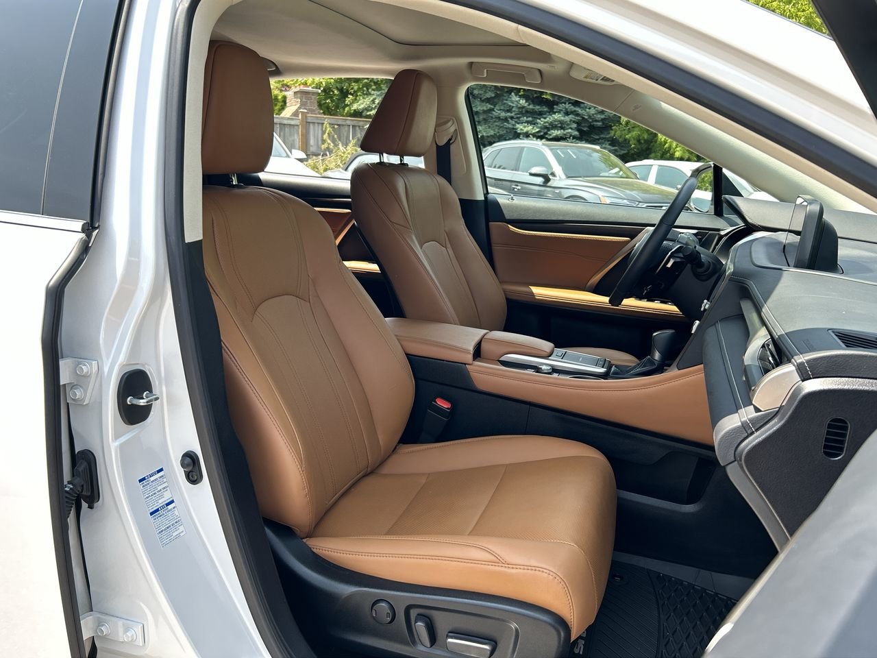 Used 2022 White Lexus 350 image 32