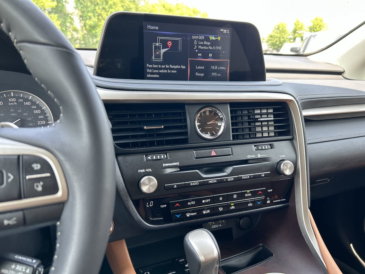 Used 2022 White Lexus 350 image 28