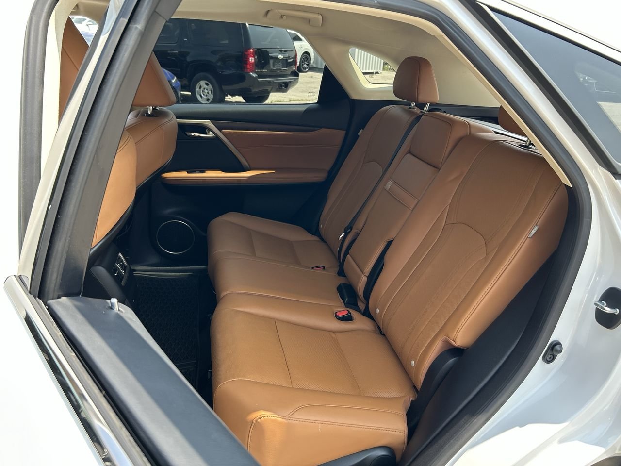 Used 2022 White Lexus 350 image 30