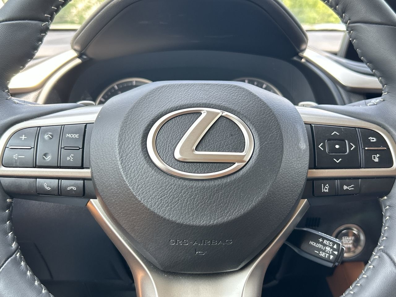 Used 2022 White Lexus 350 image 22