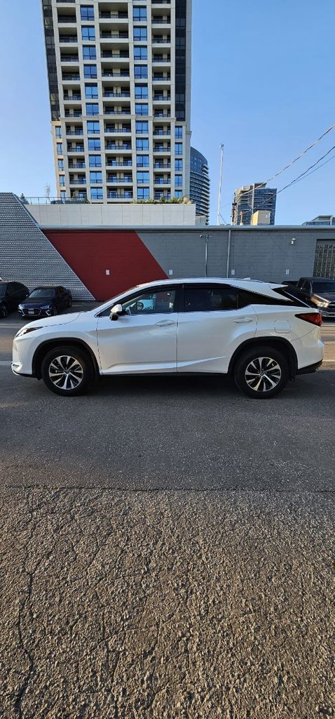 Used 2022 White Lexus 350 AWD image 3