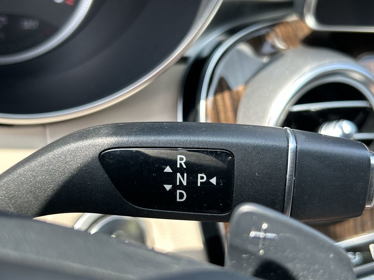 Used 2015 Brown Mercedes-Benz 4MATIC image 28