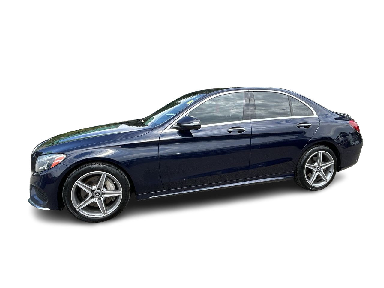 Used 2018 blue Mercedes-Benz 4MATIC image 4