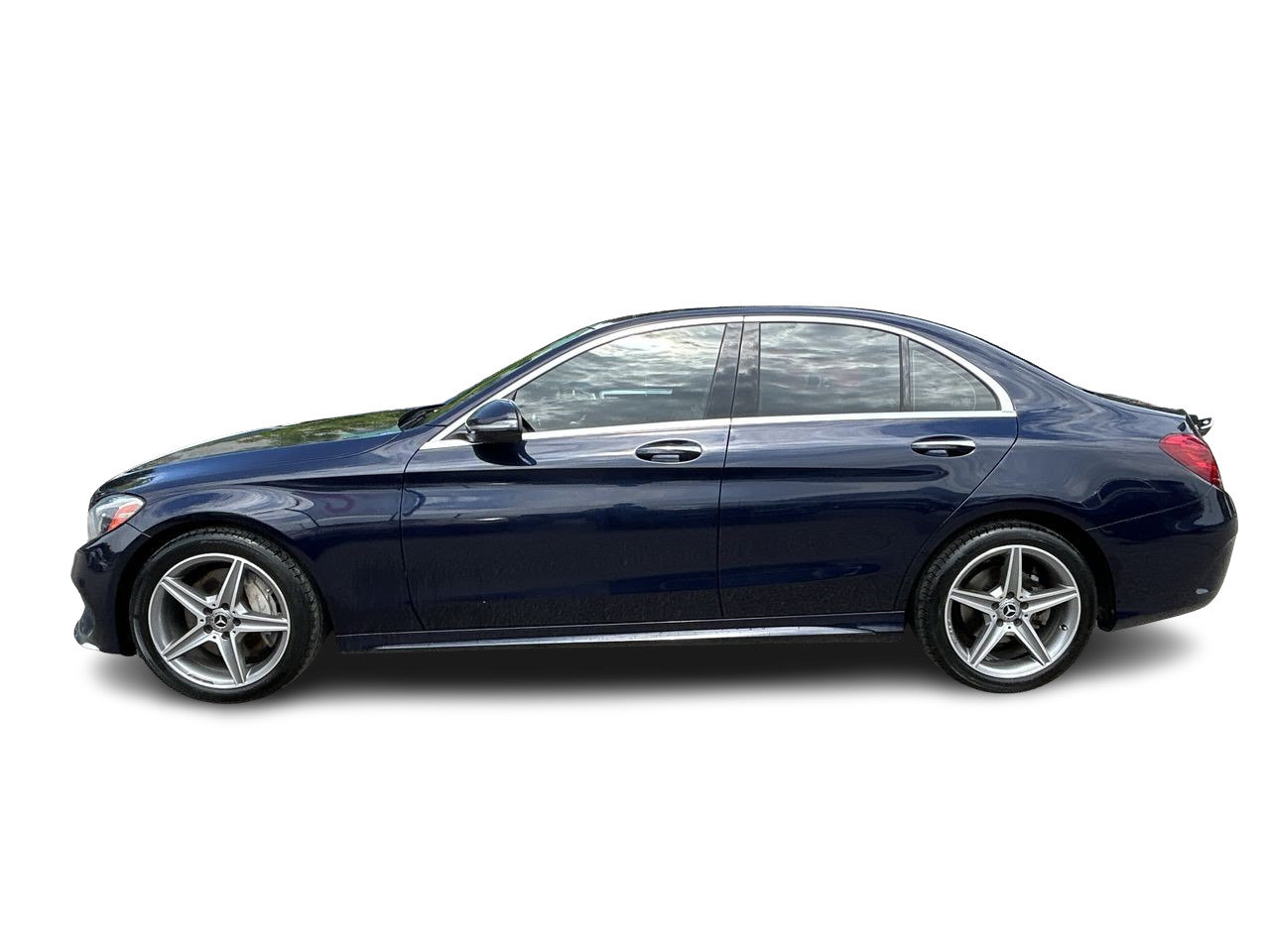 Used 2018 blue Mercedes-Benz 4MATIC image 5