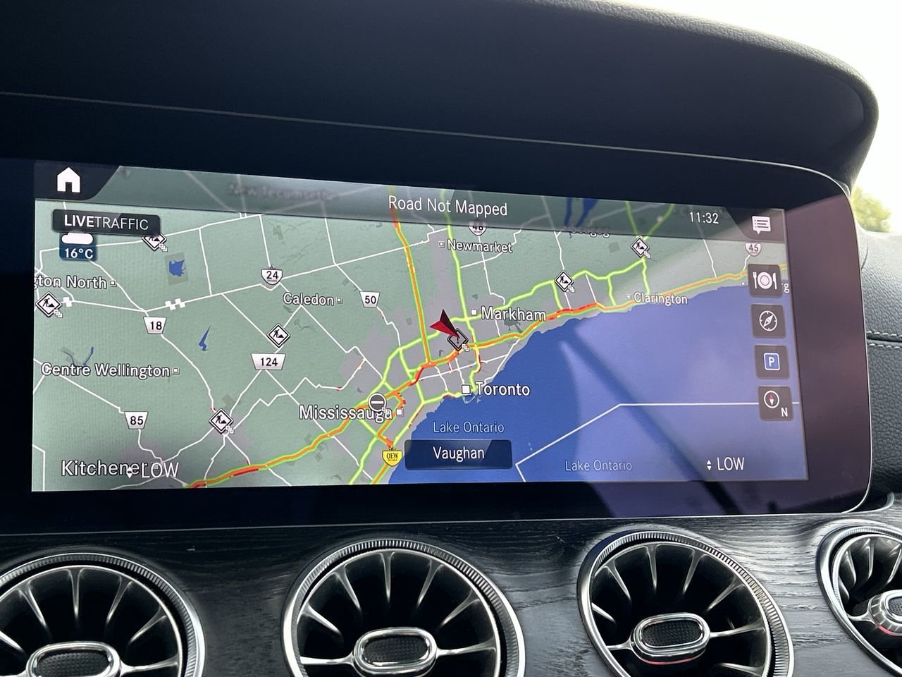 Used 2021 Black Mercedes-Benz 4MATIC image 26