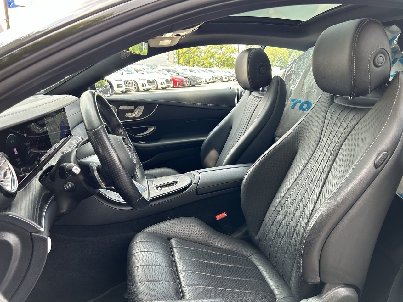 Used 2021 Black Mercedes-Benz 4MATIC image 19