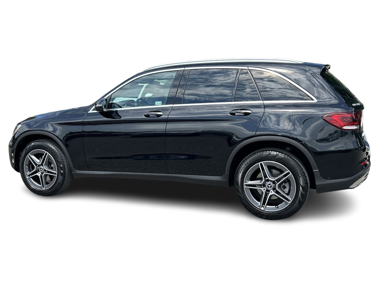 Used 2022 Black Mercedes-Benz 4MATIC image 6