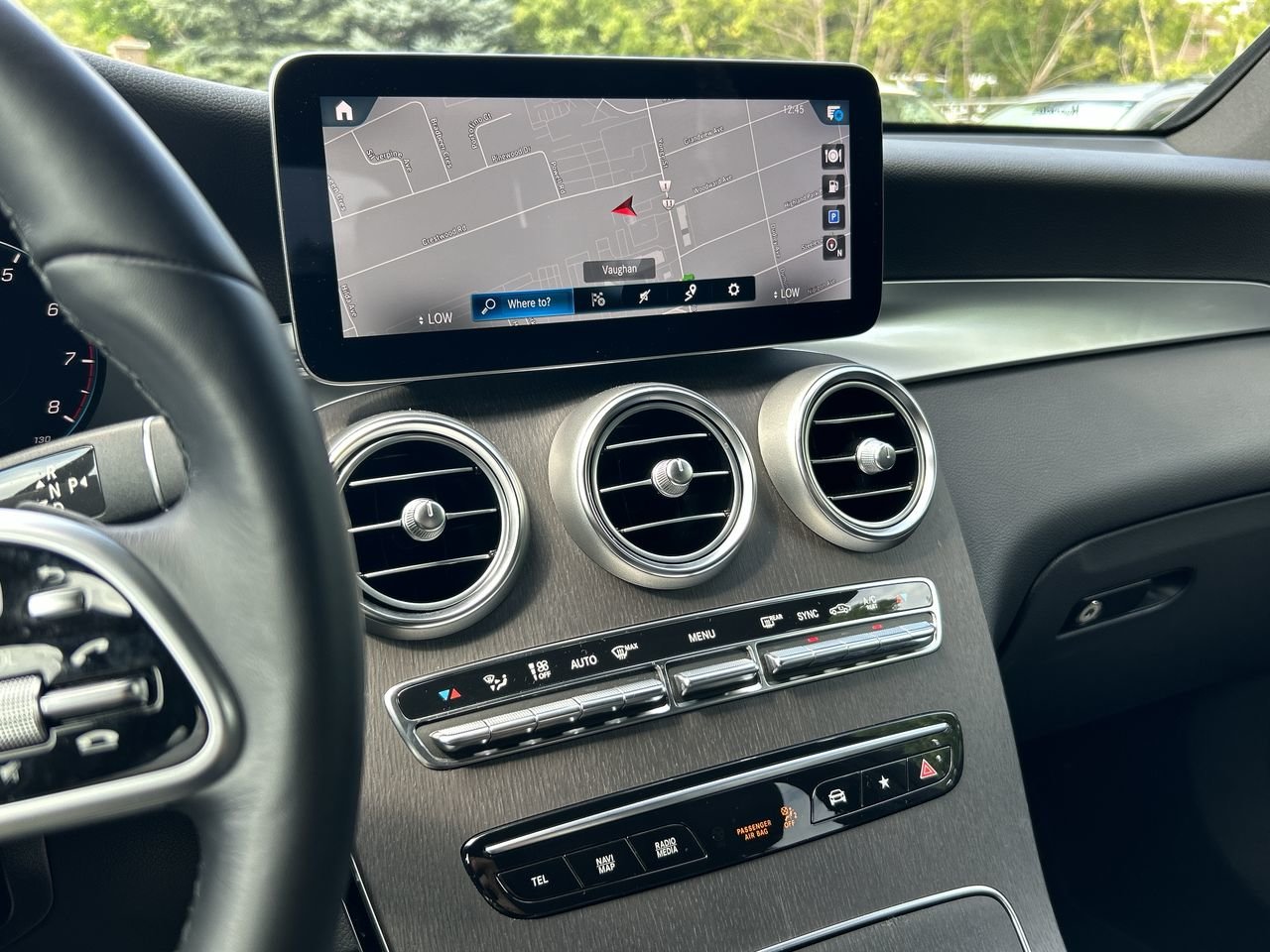 Used 2022 Black Mercedes-Benz 4MATIC image 29