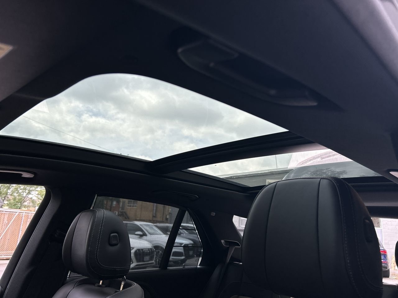 Used 2020 Selenite Grey MET Mercedes-Benz 4MATIC image 30