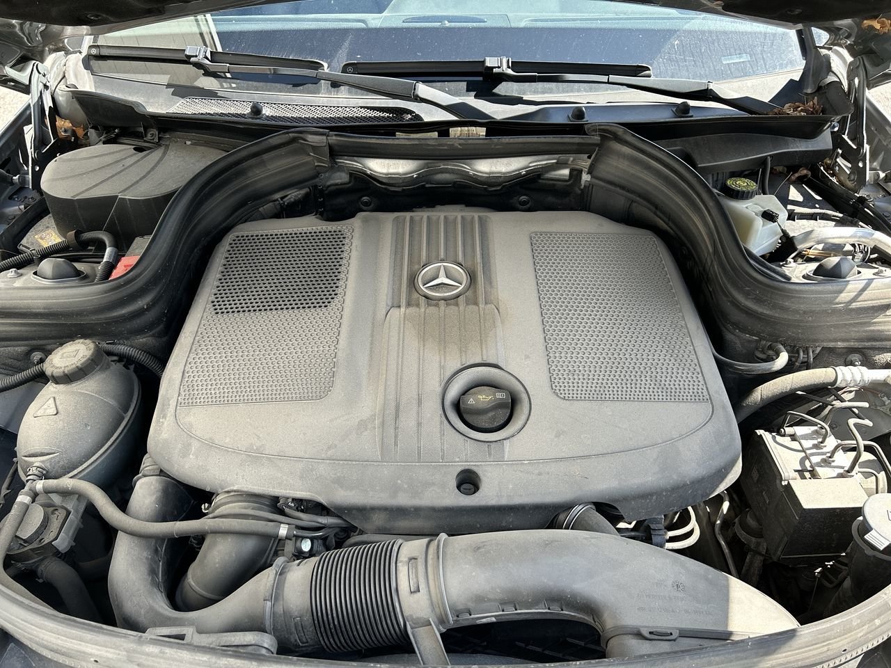 Used 2014 grey Mercedes-Benz BlueTEC image 34