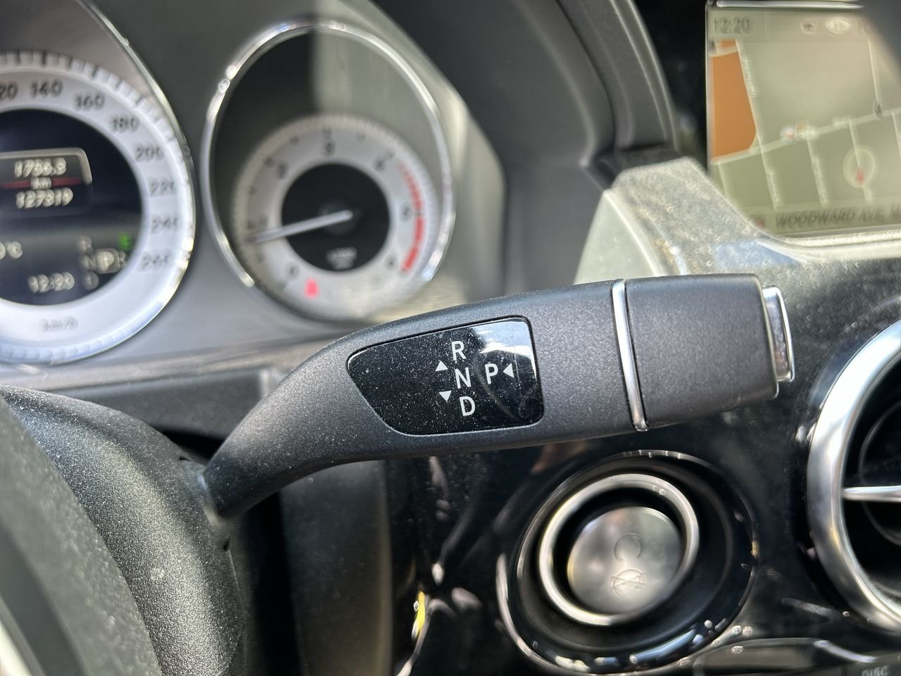 Used 2014 grey Mercedes-Benz BlueTEC image 28