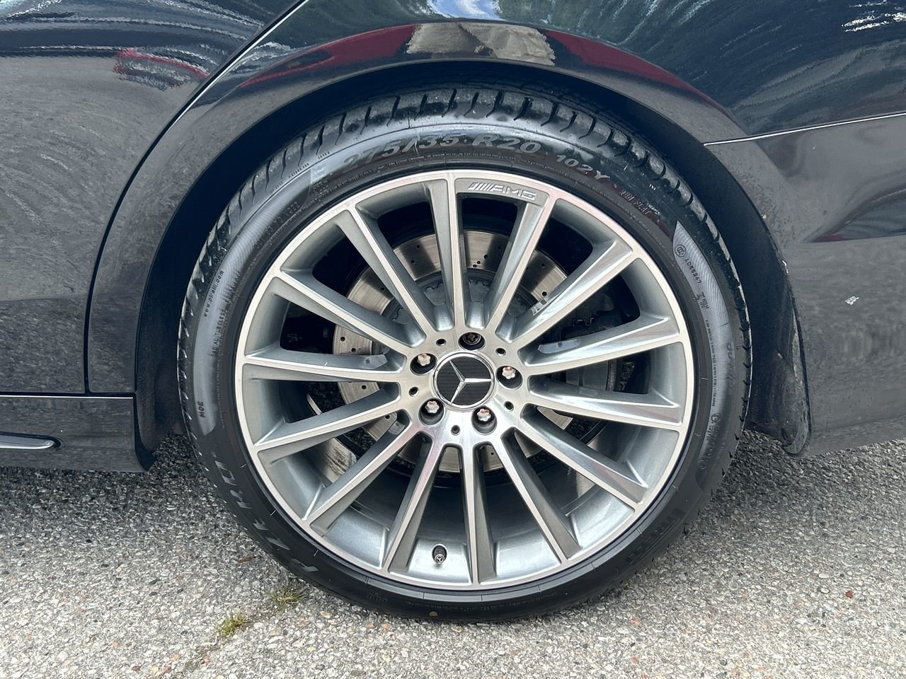 Used 2017 Black Mercedes-Benz 4MATIC image 18