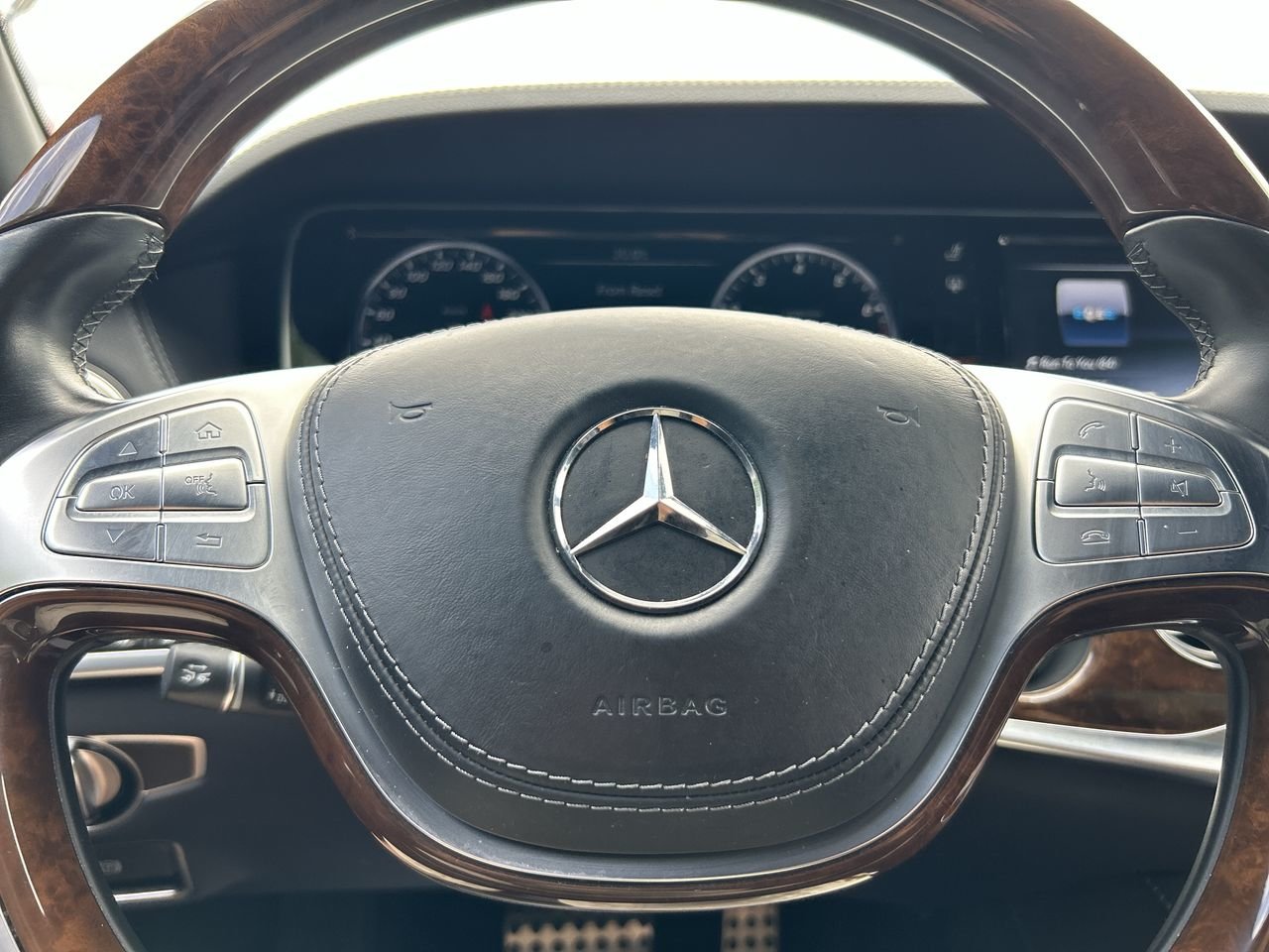 Used 2017 Black Mercedes-Benz 4MATIC image 22