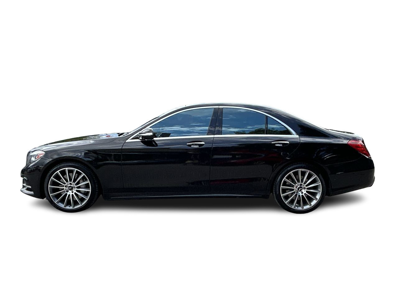 Used 2017 Black Mercedes-Benz 4MATIC image 5