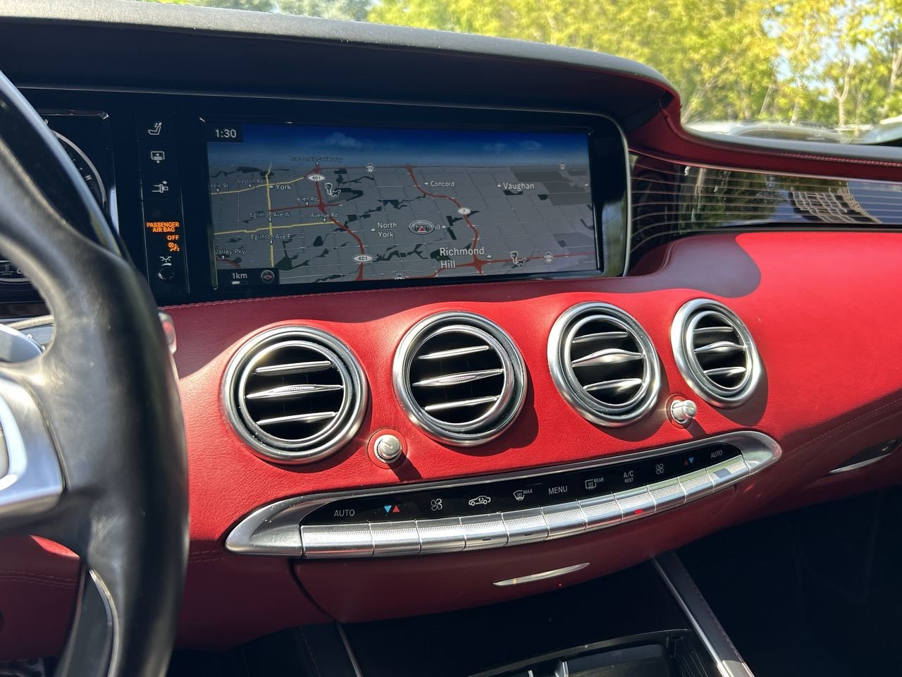 Used 2015 Black Mercedes-Benz 4MATIC Coupe image 29