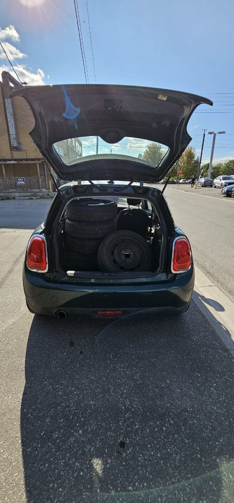 Used 2016 Green MINI 3 Door image 5