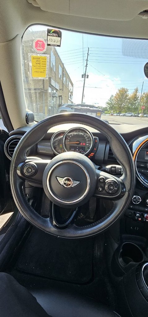 Used 2016 Green MINI 3 Door image 8
