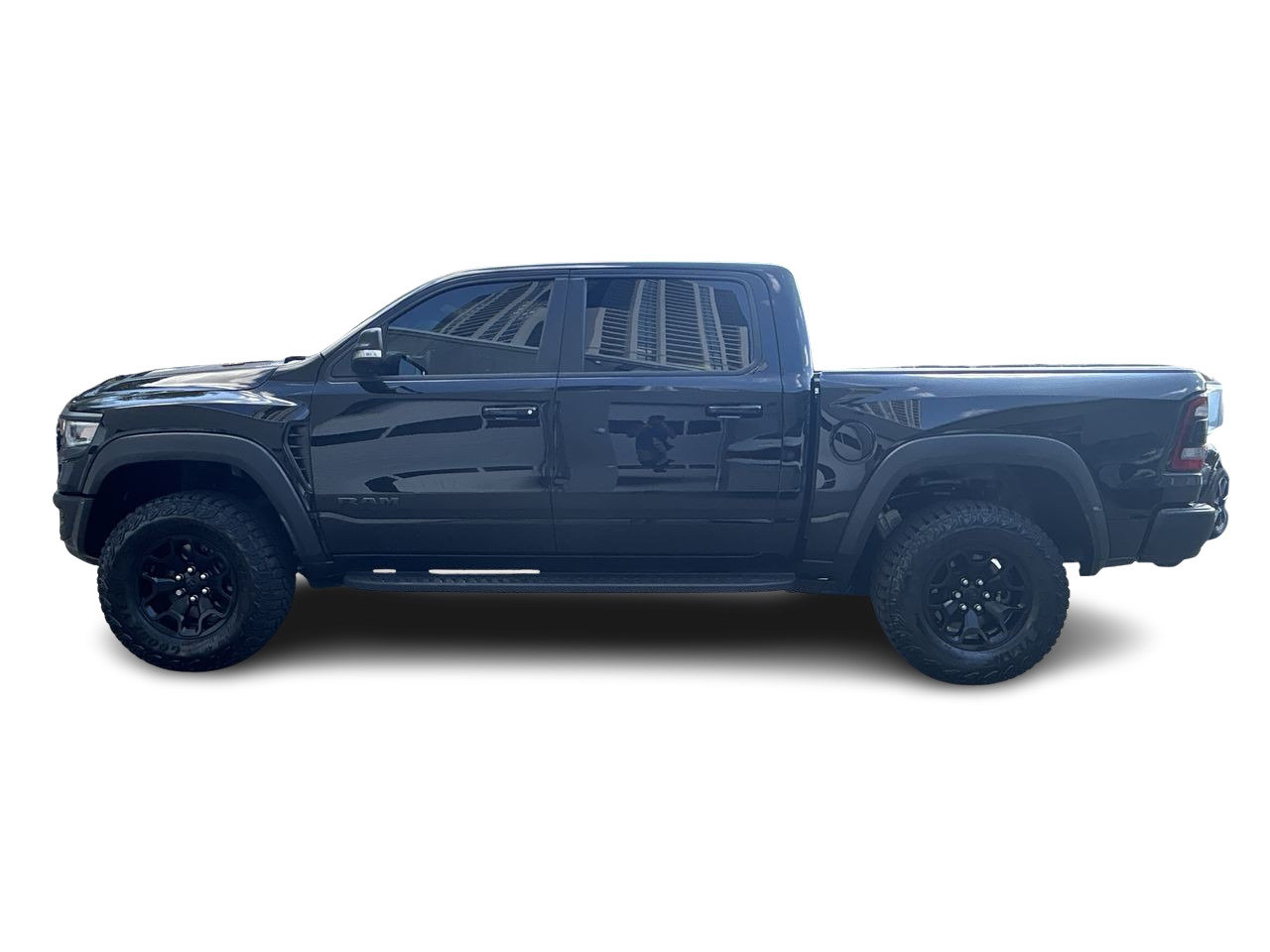 Used 2022 Granite Crystal (MET) / Diamond Black Crystal P.C. Ram Crew Cab image 5