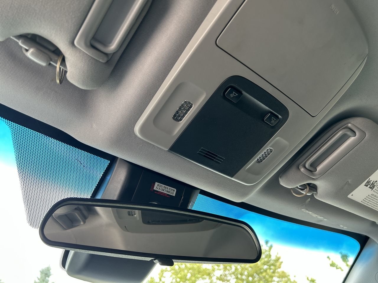 Used 2018 Pre-Dawn Grey Mica Toyota SE image 30